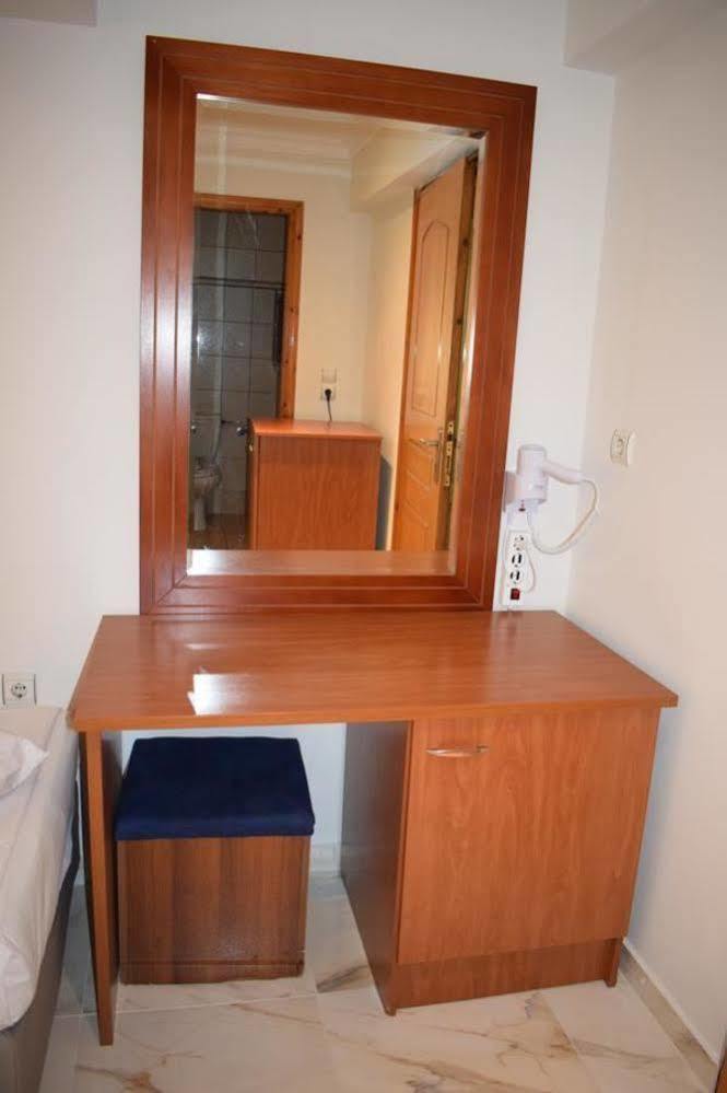 Piraeus Acropole Hotel エクステリア 写真